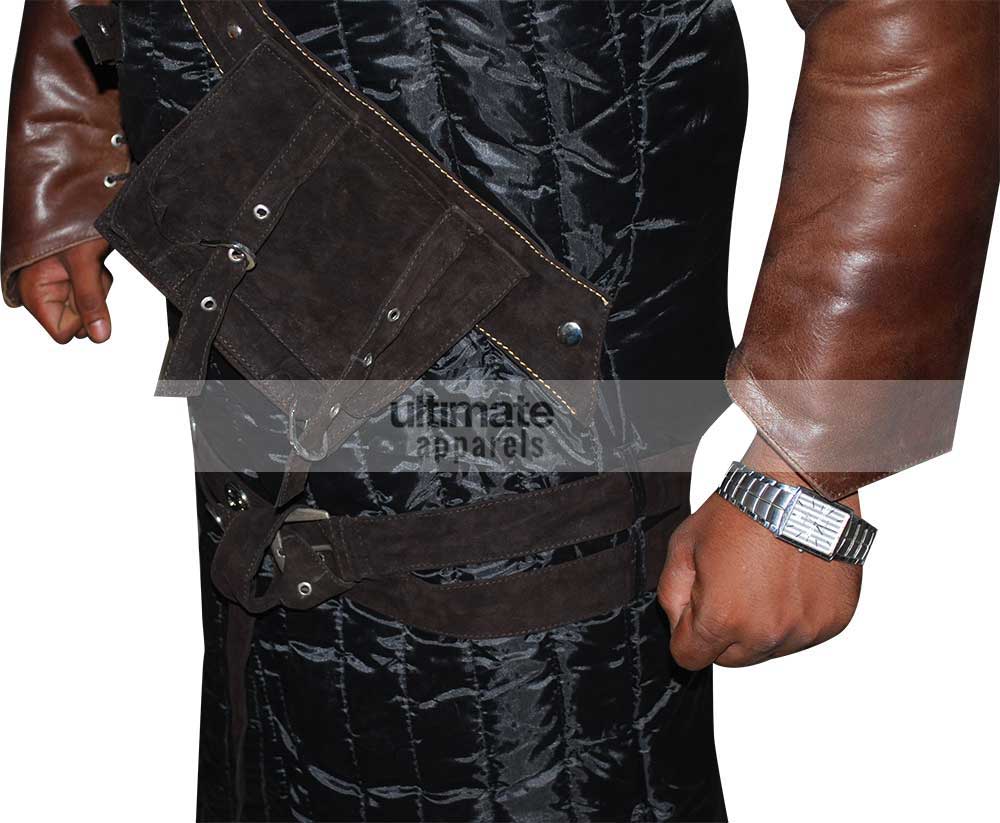 Geralt-Witcher-3-Wild-Hunt-Bear-Armor-Coat