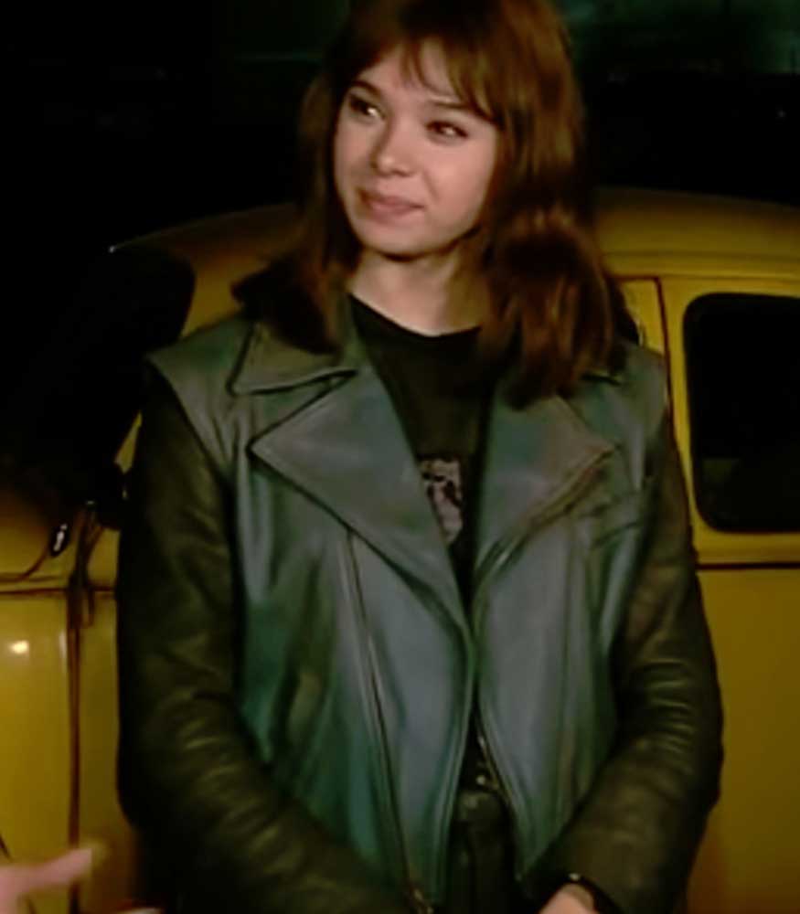 Bumblebee-Hailee-Steinfeld-Leather-Jacket3