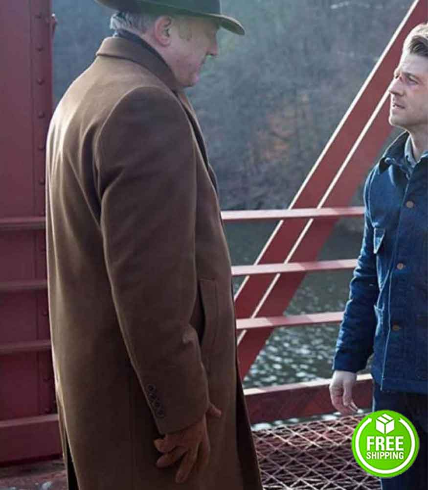carmine-gotham-john-doman-coat