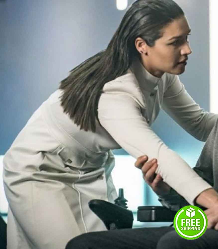 kim-engelbrecht-the-flash-the-mechanic-coat
