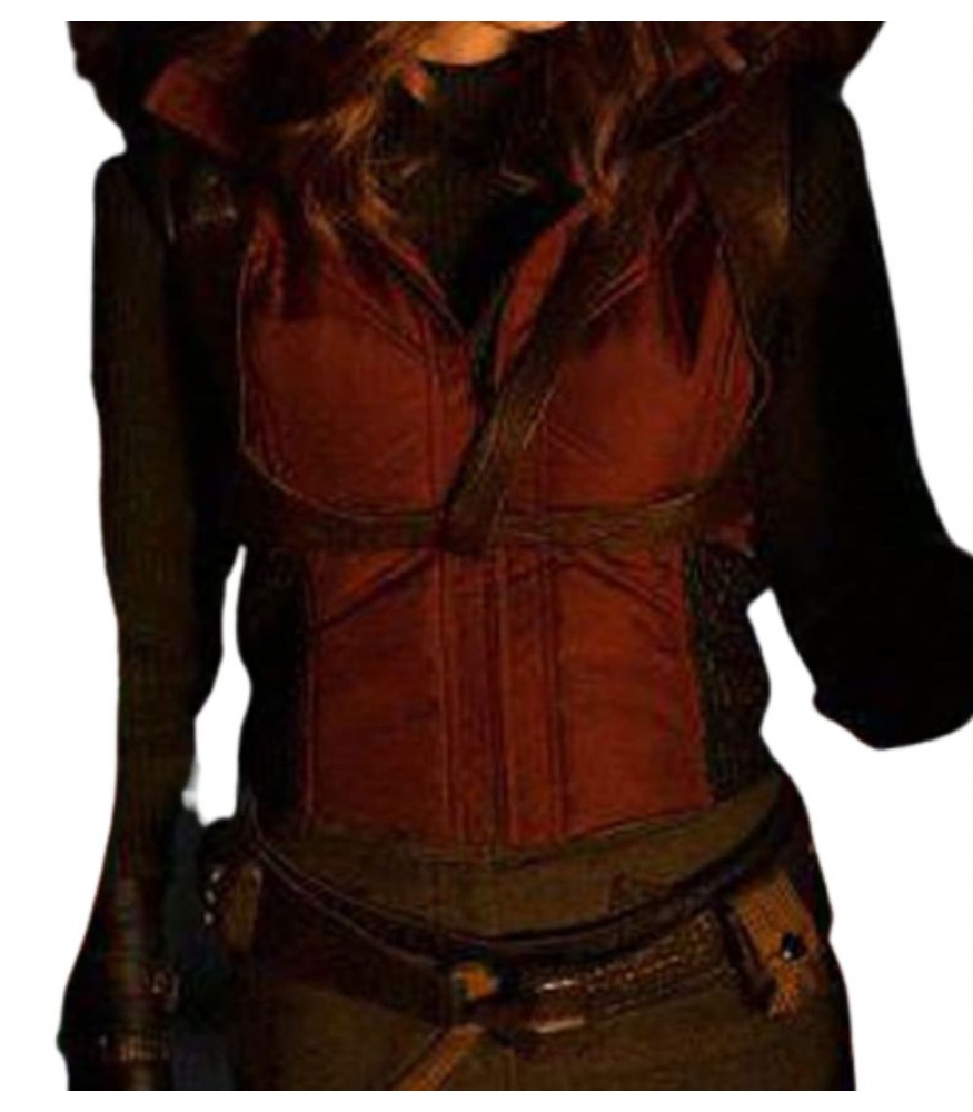 Jumanji-3-Karen-Gillan-Vest (2)