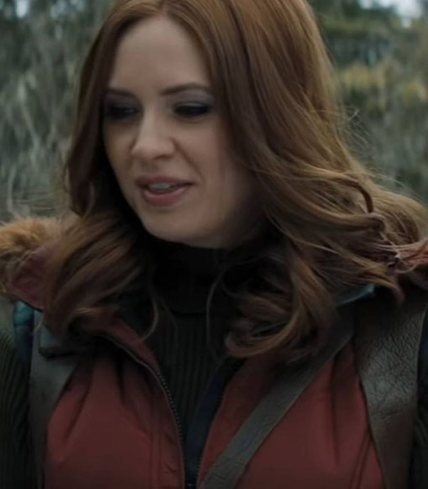 jumanji-karen-black-vest