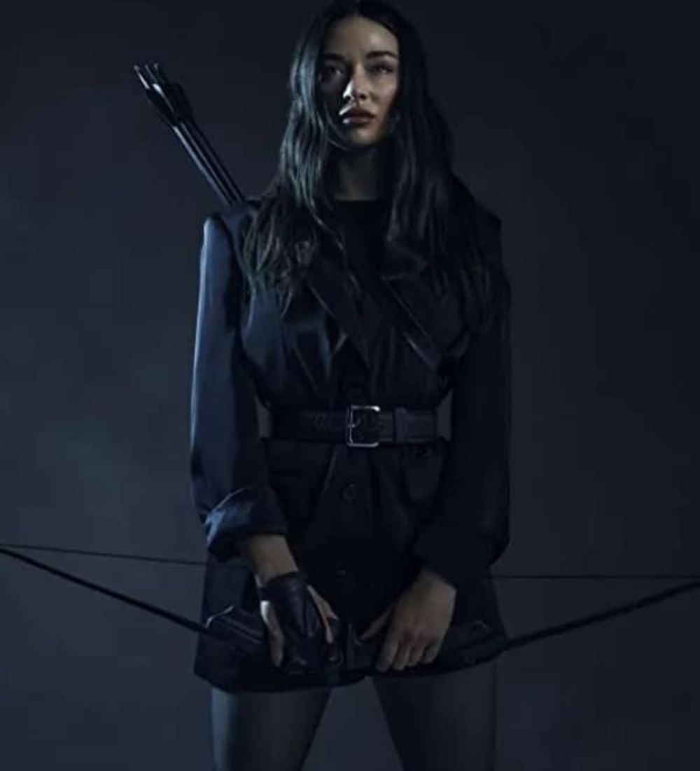 Teen-Wolf-2023-Crystal-Reed-(Allison-Argent)-Black-satin-Coat (1)