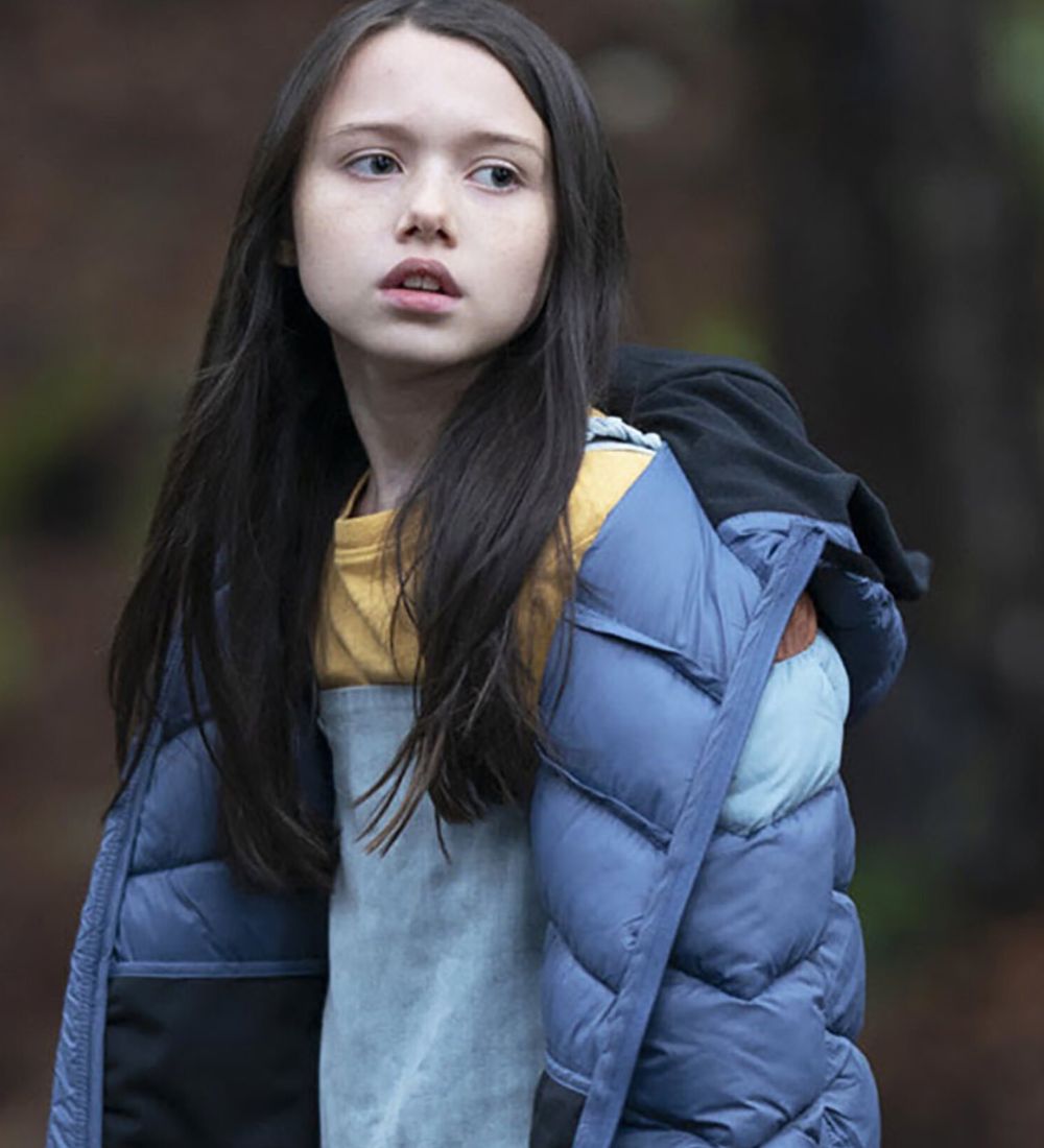 M3gan Violet McGraw (Cady) Blue Puffer Parachute Jacket