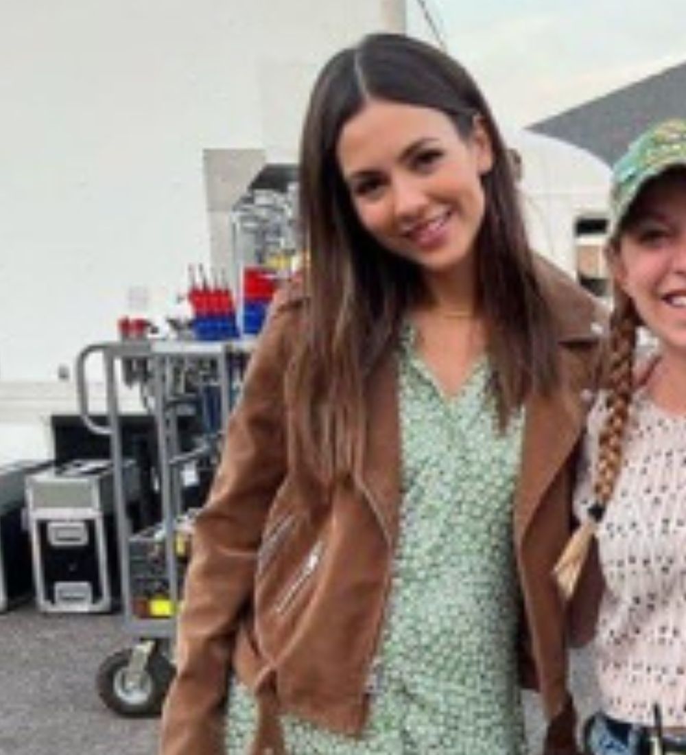 The-Tutor-Victoria-Justice-Jacket (1)