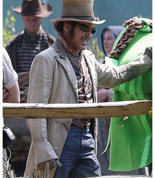 DOLITTLE ROBERT DOWNEY JR. OFF WHITE COAT
