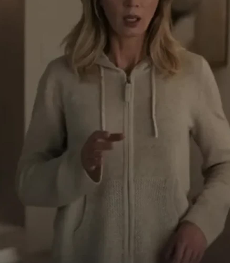 Pain Hustlers Emily Blunt White Jacket